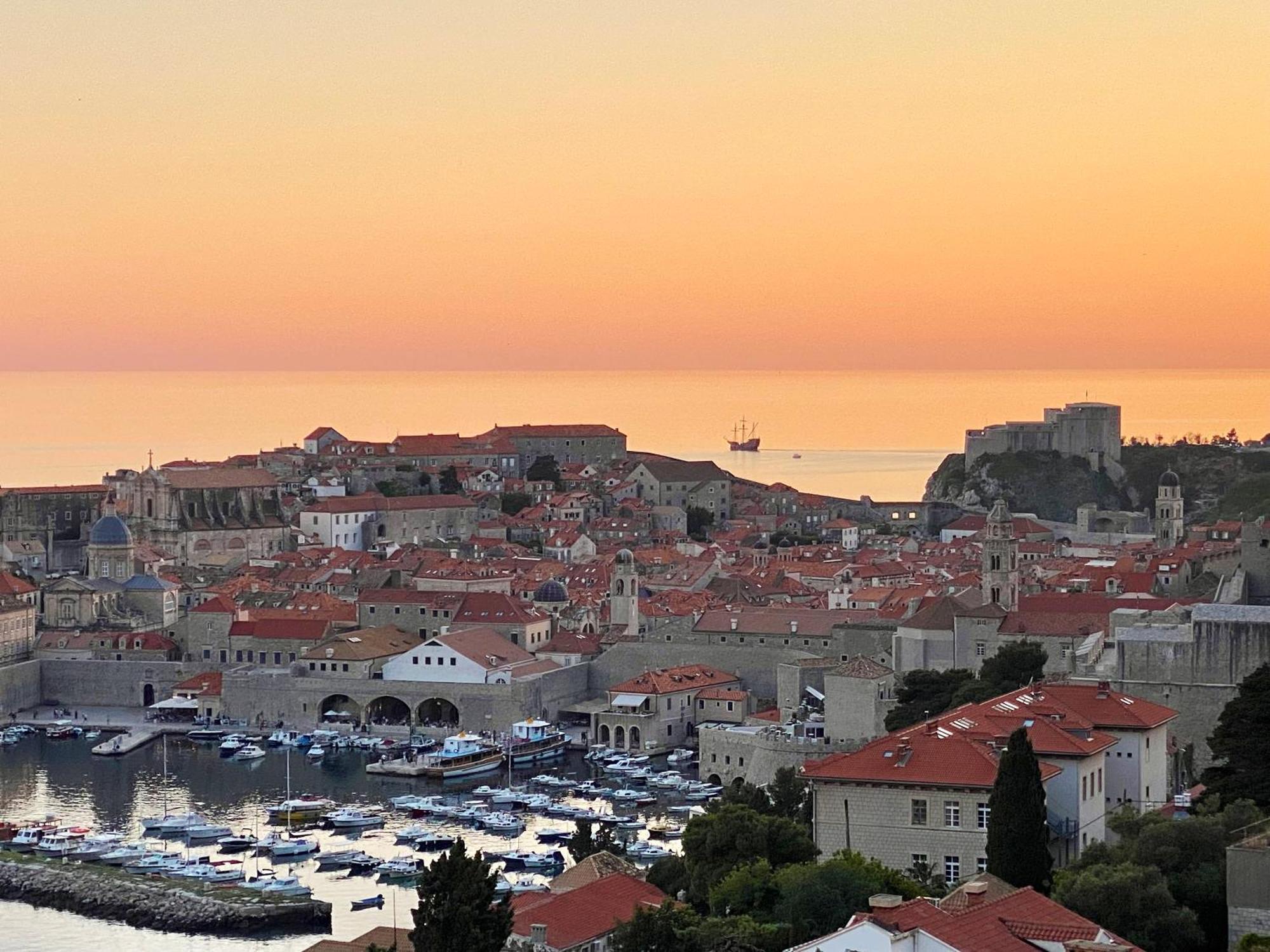 Two-Bedroom Apartment "Belvedere Dubrovnik" - Old Town And Sea Views Eksteriør billede
